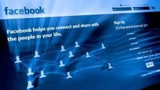 Facebook Privacy vs Apple