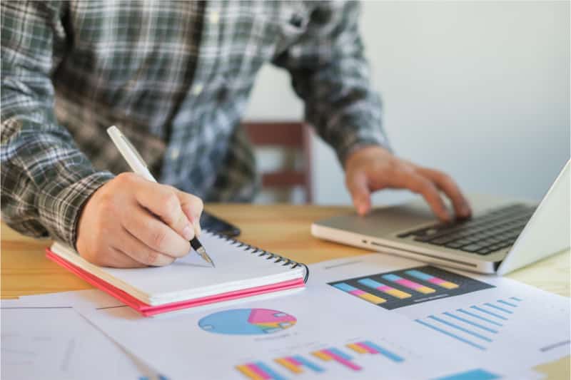 Featured image for How To Use Social Media To Fit Your Business Strategy