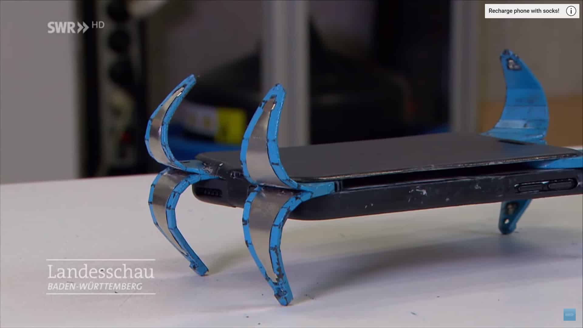 Featured image for Do You Keep Dropping Your Smartphones? This ‘Mobile Airbag’ Case Might Be The Solution