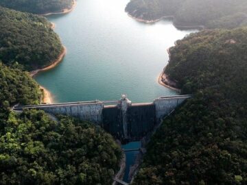 river dam