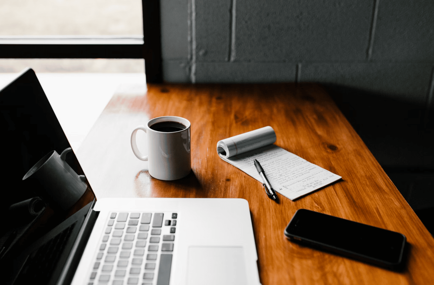 Website vs. Social Media – Why Entrepreneurs Still Need a Domain - Vimarsana News