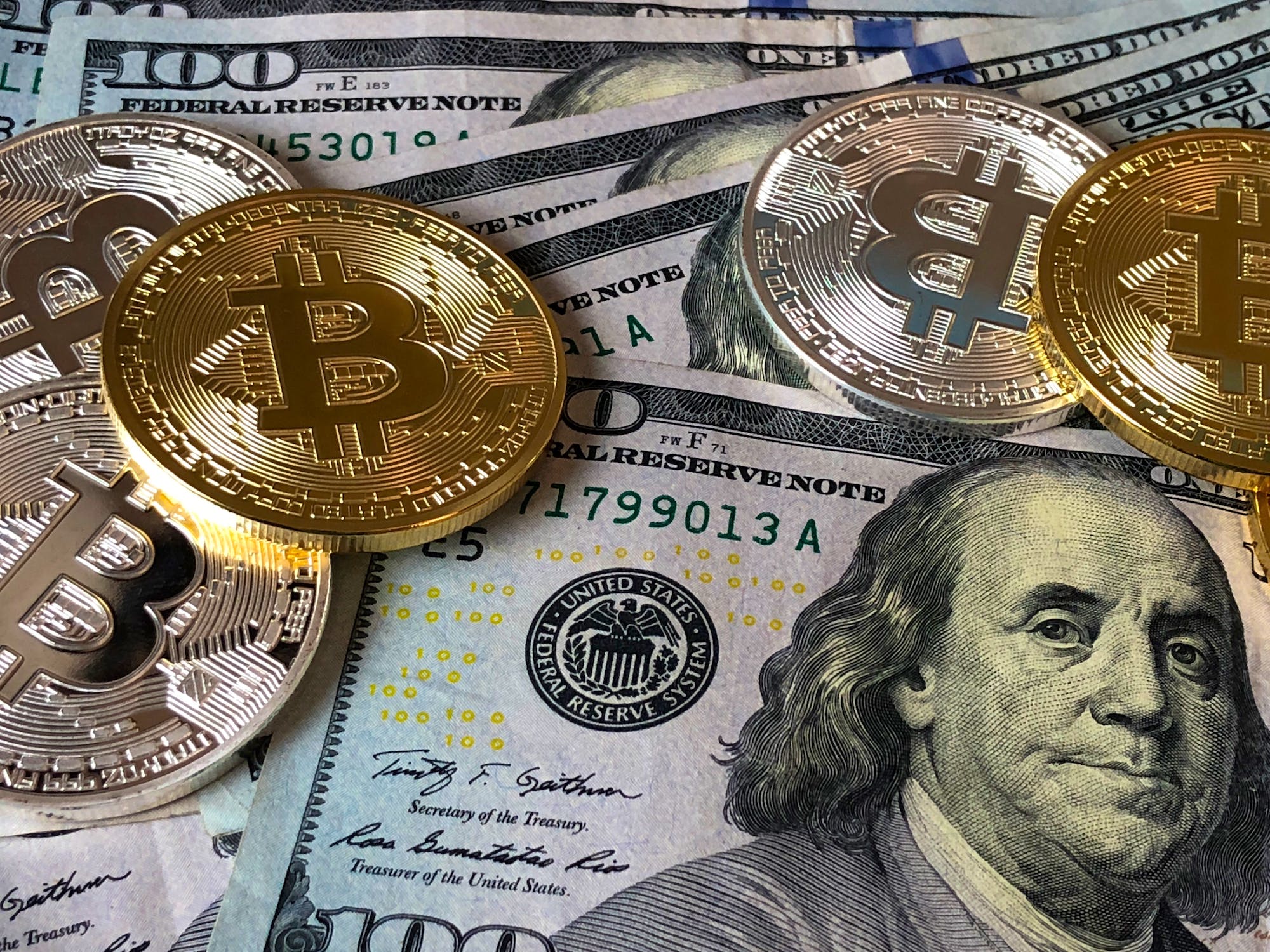 The Risks of Using Bitcoin Banks - Social News Daily - Vimarsana News
