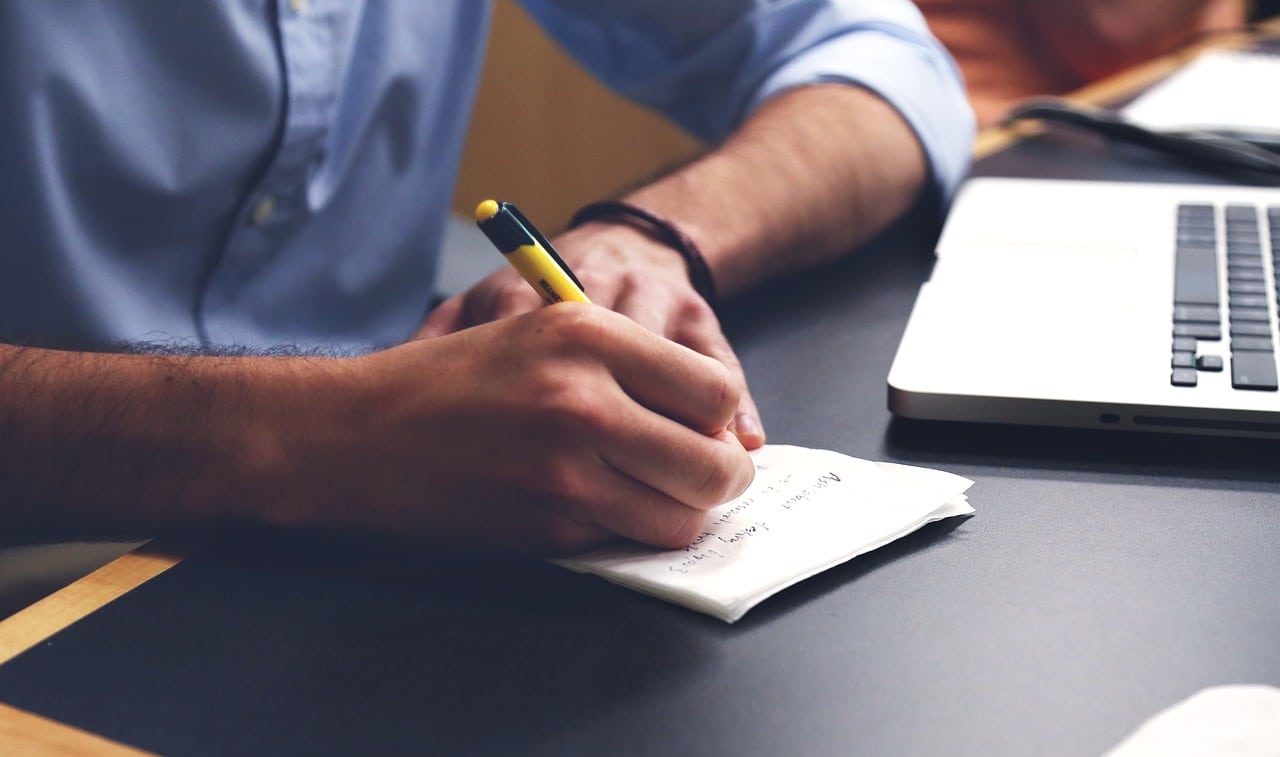 How to Write Eye-Catching Blog Articles for a Larger Following - Vimarsana News