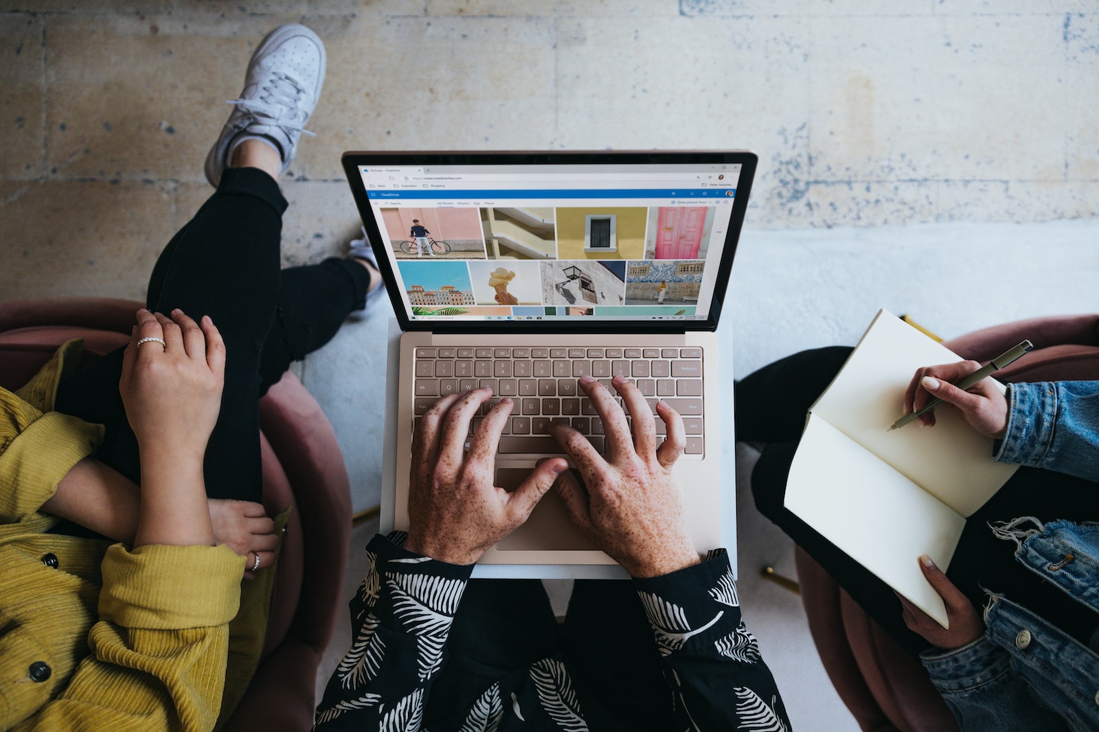 Automotive Social Media Marketing: Why and How to Do It? - Vimarsana News